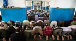 Ääri-islamilaisten kasvualustana käytettävien epävirallisten moskeijoiden määrä kaksinkertaistuu kymmenessä vuodessa Roomassa