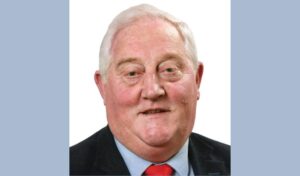 Irlantilaiset protestoivat presidentinvaaleja äänestämällä ”tyhjää” – paikallispoliitikko ehdotti tukien poistamista rangaistukseksi