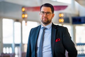 Ruotsin oikeistojohtaja Jimmie Åkesson: ”Meidän on purettava moskeijoita Ruotsissa”