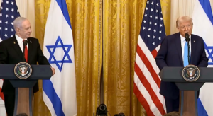 Valkoinen talo kiistää, että Israelin tukeminen olisi ehtona katastrofiavun saamiselle