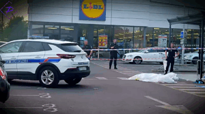 Ranskalaisnuori murhattiin raa’asti kirveellä Lidlin parkkipaikalla äitinsä nähden