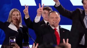 Puolan presidentinvaalit: Pääministeri Tusk ei aio erota vasemmistolaisen ehdokkaansa vaalitappion jälkeen