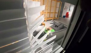 Turvapaikanhakija riehaantui RAF:n vastaanottokeskuksessa – vartijat pahoinpideltiin rajusti