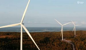 Jättimäinen tuulivoimalan lapa irtosi – jo kolmas romahdus samassa puistossa