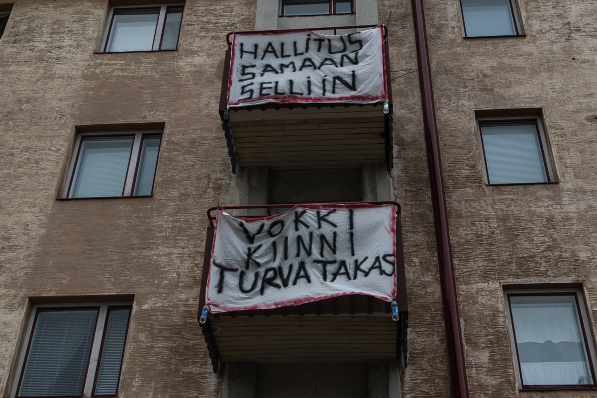 Vastaanottokeskusta vastapäinen kerrostalo