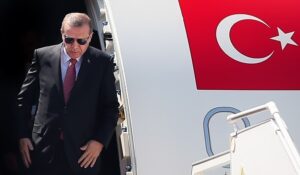 Presidentti Erdoğan: ”Yhdenkään homon ei pitäisi soluttautua Turkkiin”